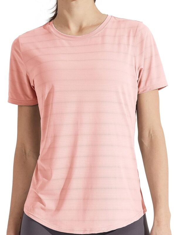 This high-performance athletic top features a breathable mesh-stripe design, delivering the ultimate in cool comfort.